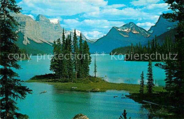 Alberta  Narrows Maligne Lake Jasper Park