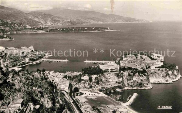 Monaco Vue generale de la Principaute au loin