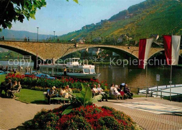 Cochem Mosel Uferanlagen Fähre Brücke