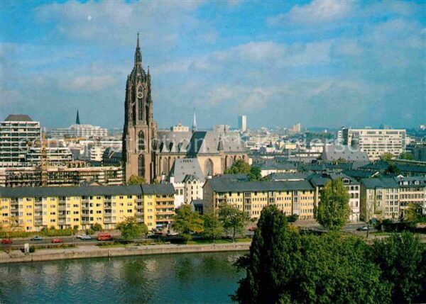 Frankfurt Main Stadtpanorama mit Dom Kirche