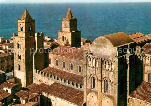 Cefalu Cattedrale Fliegeraufnahme