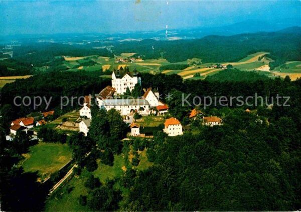 Tittling Fliegeraufnahme Pension Schloß Englburg