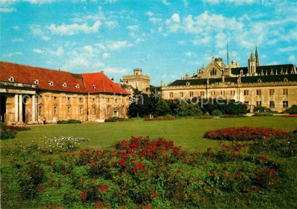 Lednice Eisgrub Reitstall und Westfassade des Schlosses