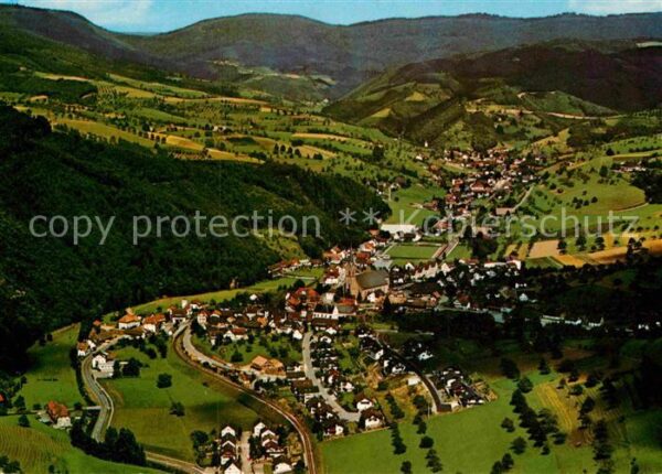 Oberharmersbach Luftkurort im Schwarzwald Fliegeraufnah