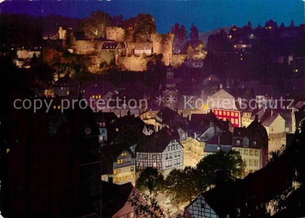 Monschau mit Burg bei Nacht