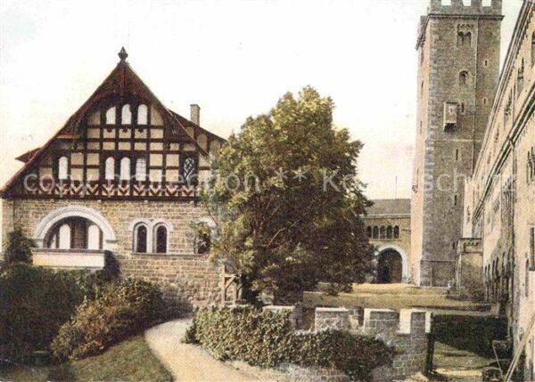 Wartburg Eisenach Hof der Hauptburg mit Gadem und Bergfri