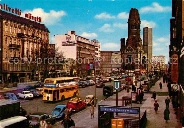 Berlin Kurfürstendamm mit alter und neuer Gedä