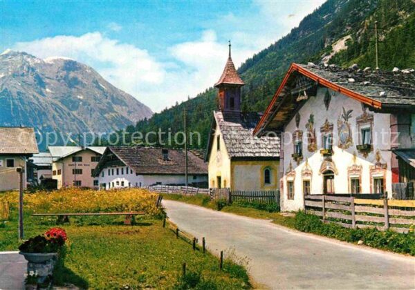 Leutasch Ortsmotiv an der Kirche Alpen