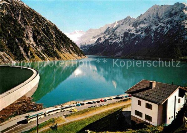 Zillertal Tirol Schlegeis Stausee mit Parkplatz und Doi