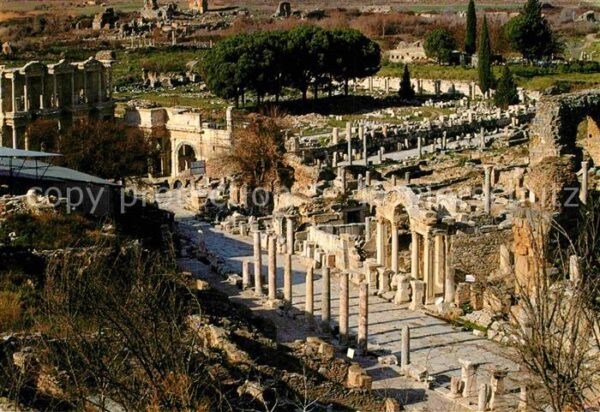 Efes Küretier caddesi ve Celcus kütüphanesi