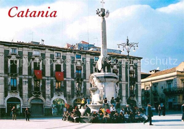 Catania Piazza Duomo e monumento dell Elefante