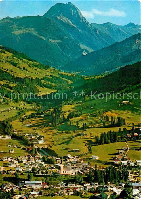 Kirchberg Tirol Fliegeraufnahme mit großem Rattenstein