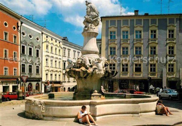Passau Residenzplatz mit Marienbrunnen