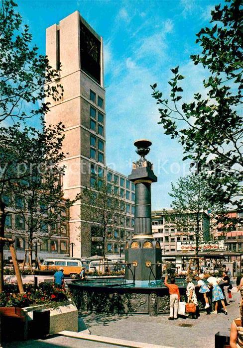 Stuttgart Thouretbrunnen Rathaus