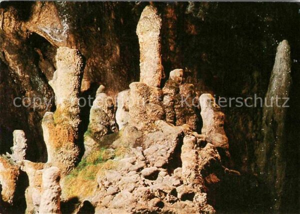 Hoehlen Caves Grottes Warstein Burg Stolzenfels