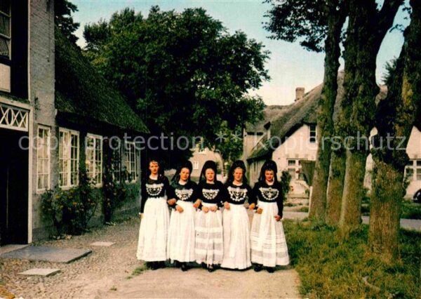 Trachten Friesland Friesinnen