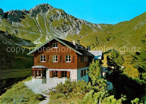 Landsbergerhuette mit Steinkarspitze