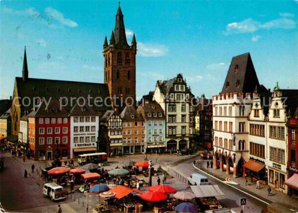 Trier Hauptmarkt mit St Gangolf Petrusbrunnen