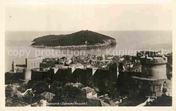 Dubrovnik Ragusa Blick über die Altstadt mit Insel Lokru