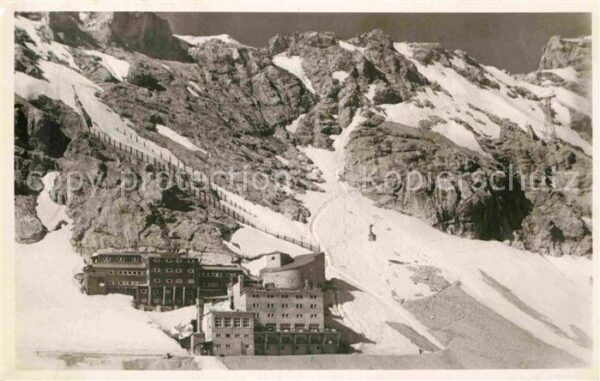 Zugspitze Zugspitzbahn Hotel Schneefernerhaus Zug