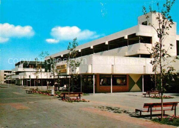 Weissenhaeuser Strand Dorfplatz Kursaal Ladenstrasse