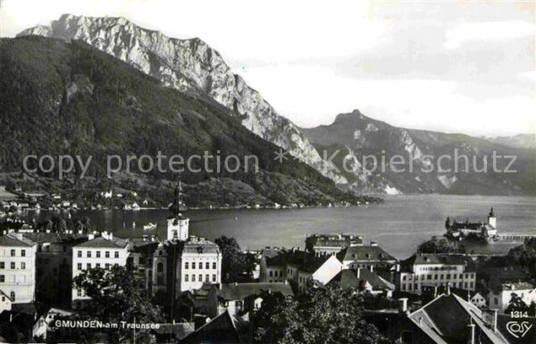Gmunden Salzkammergut Panorama Traunsee mit Grünberg Schlafen