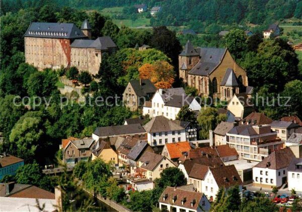 Schleiden Eifel Teilansicht mit Kirche und Schloss