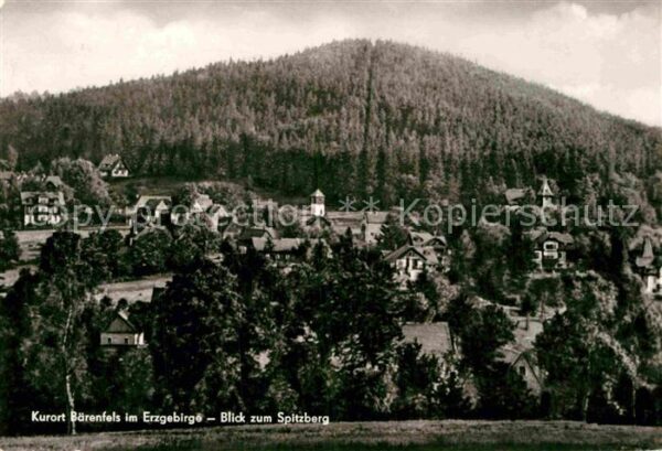 Baerenfels Erzgebirge Teilansicht Kurort mit Blick zum Spitzb