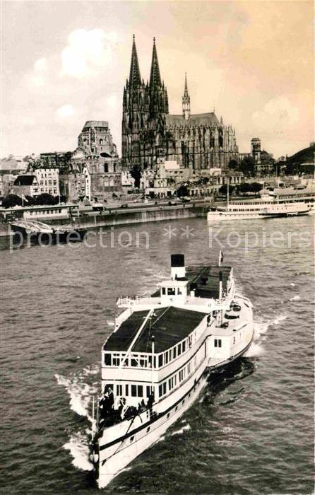 Dampfer Seitenrad Köln am Rhein Dom