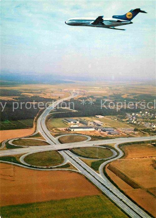 Autobahn Autobahnkreuz Fliegeraufnahme Flughafen