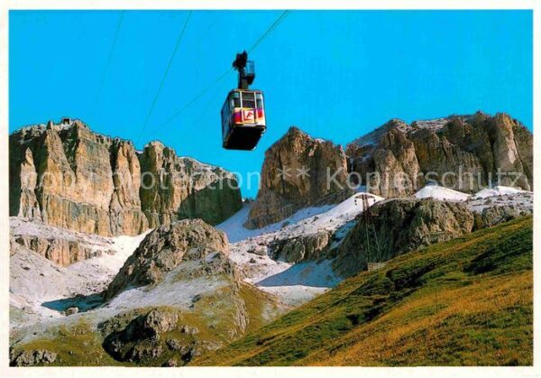 Seilbahn Funivia Passo Pordoi Dolomiti