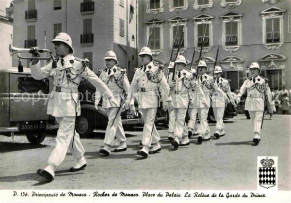 Leibgarde Wache Principaute de Monaco Place du Palais R