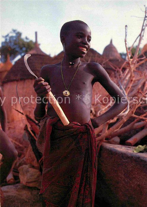 Typen Afrika Matakam-Mädchen Ernte-Sichel Mandara-Be