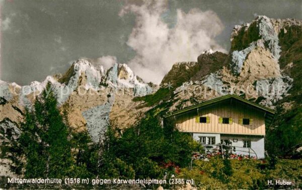Mittenwald Bayern Mittenwalder Hütte gegen Karwendelspitz