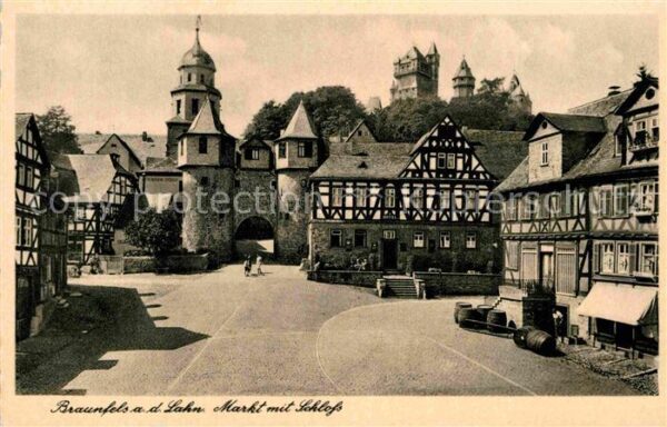 Braunfels Markt mit Schloss Fachwerkhäuser