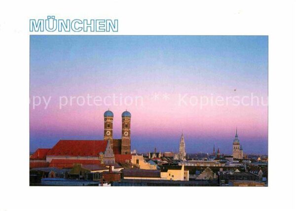 Muenchen Stadtpanorama mit Frauenkirche