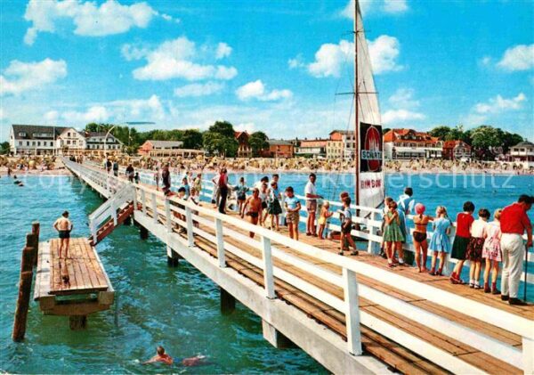 Niendorf Ostseebad Seebrücke Strand