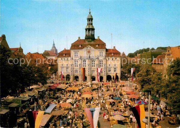 Lueneburg Rathaus mit Markt