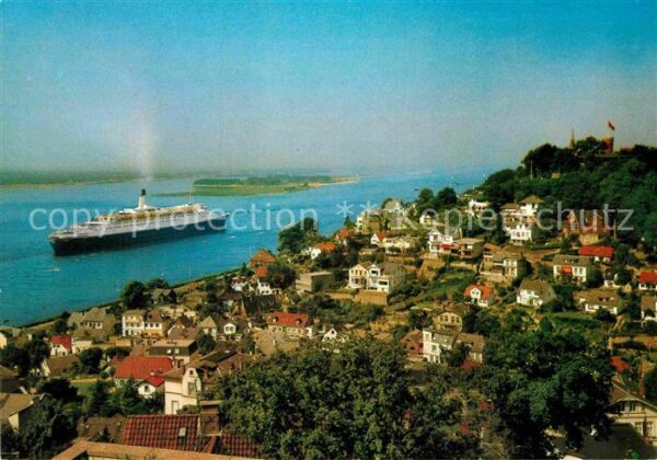 Blankenese Hamburg Queen Elizabeth 2 passiert den Süllberg