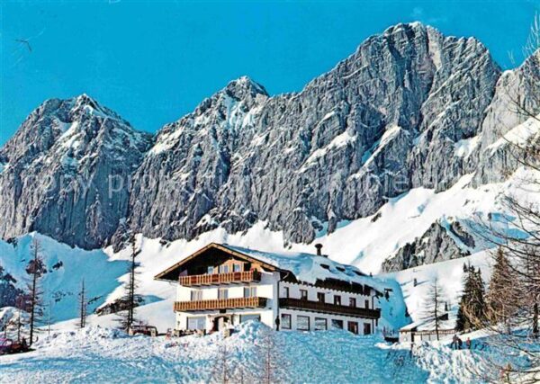 Ramsau Dachstein Steiermark Dachstein Südwände mit Berghotel Türlwa