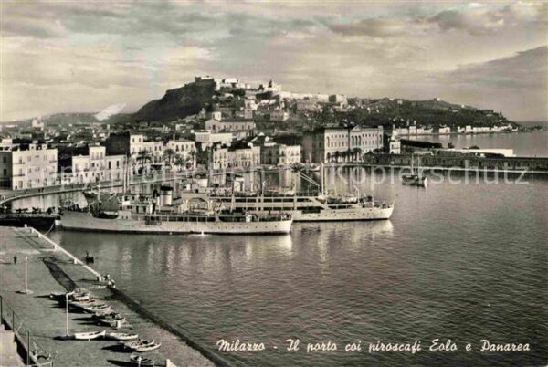 Milazzo Hafen mit den Schiffen Eolo und Panater