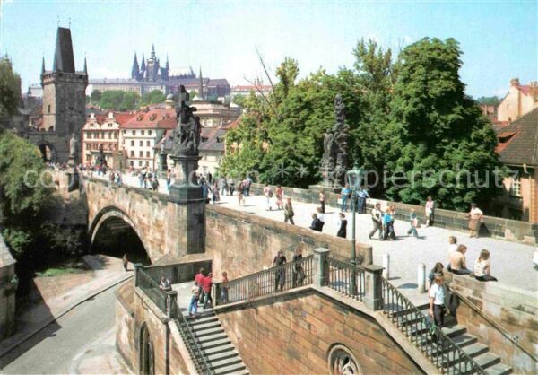 Praha Prahy Prague Karlsbrücke und Kleinseitner Brückentur