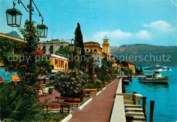 Gardone Garda Promenade