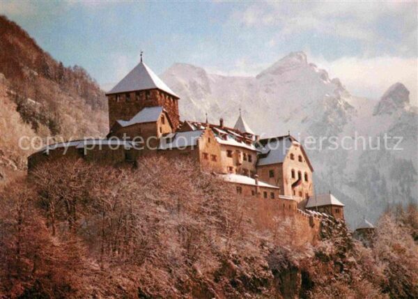 Liechtenstein  Schloss Vaduz mit Rappenstein