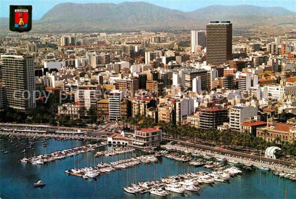 Alicante Fliegeraufnahme mit Hafen