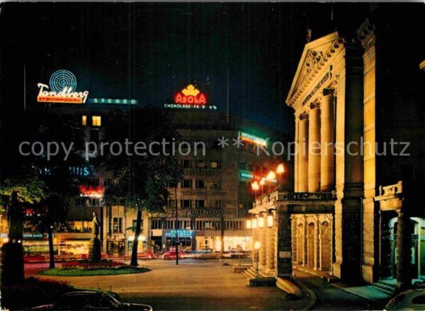 Oslo Norwegen National  Theatre bei Nacht