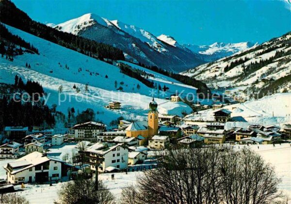 Saalbach-Hinterglemm mit Talschluss Zwölferkogel und Gamsheg