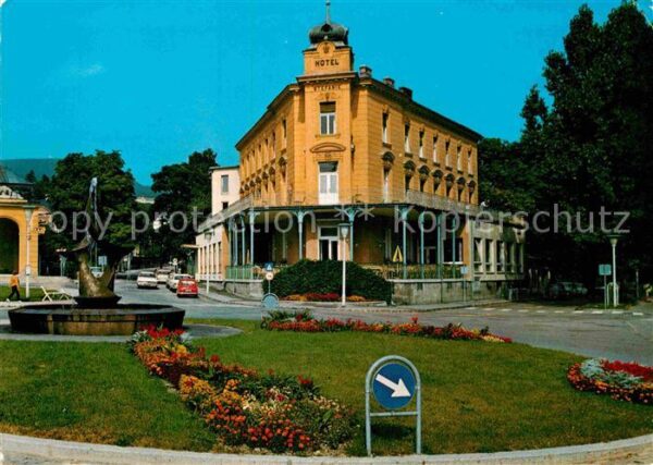 Bad Voeslau Badplatz mit Freiheitsbrunnen Hotel Ste