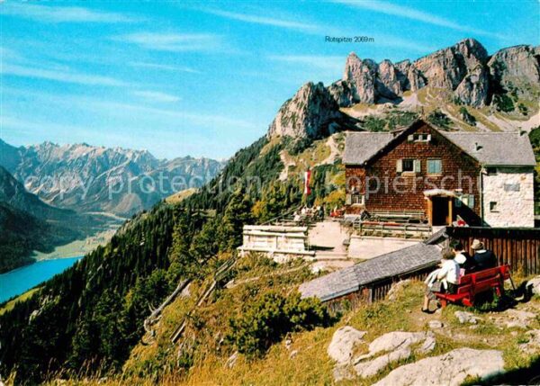 Erfurterhuette Berghaus mit Rotspitze Rofangebirge Ber