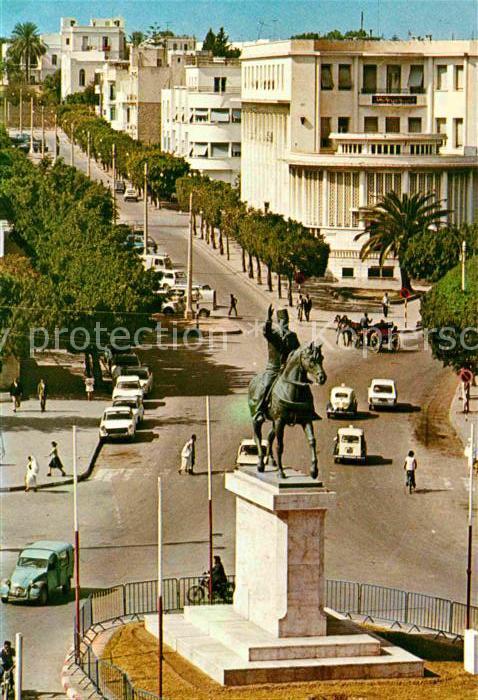SOUSSE  Tunesie Kreuzung mit Bourgiba Denkmal